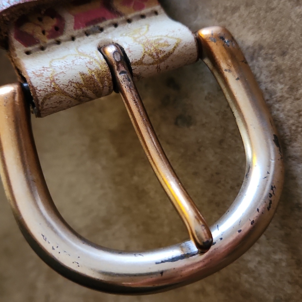 Fossil Floral Patterned Leather Belt - Picture 2 of 11